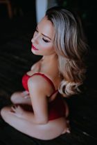 Юлия — возбуждающий массаж в Сочи